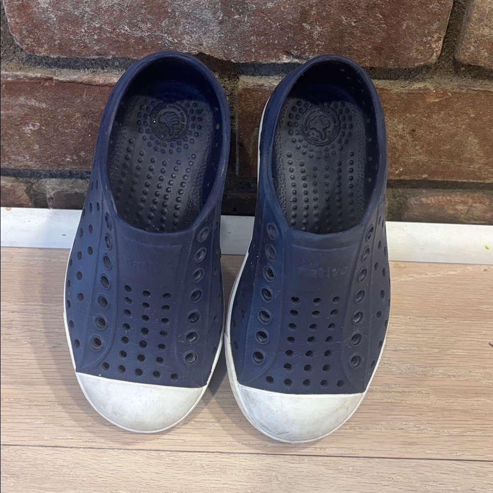 Native Kids Shoes in Navy and White